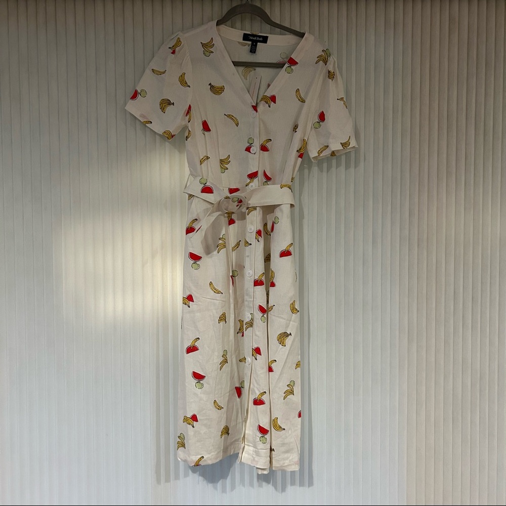 Adorable white fruit patterned dress with matching belt. NWT